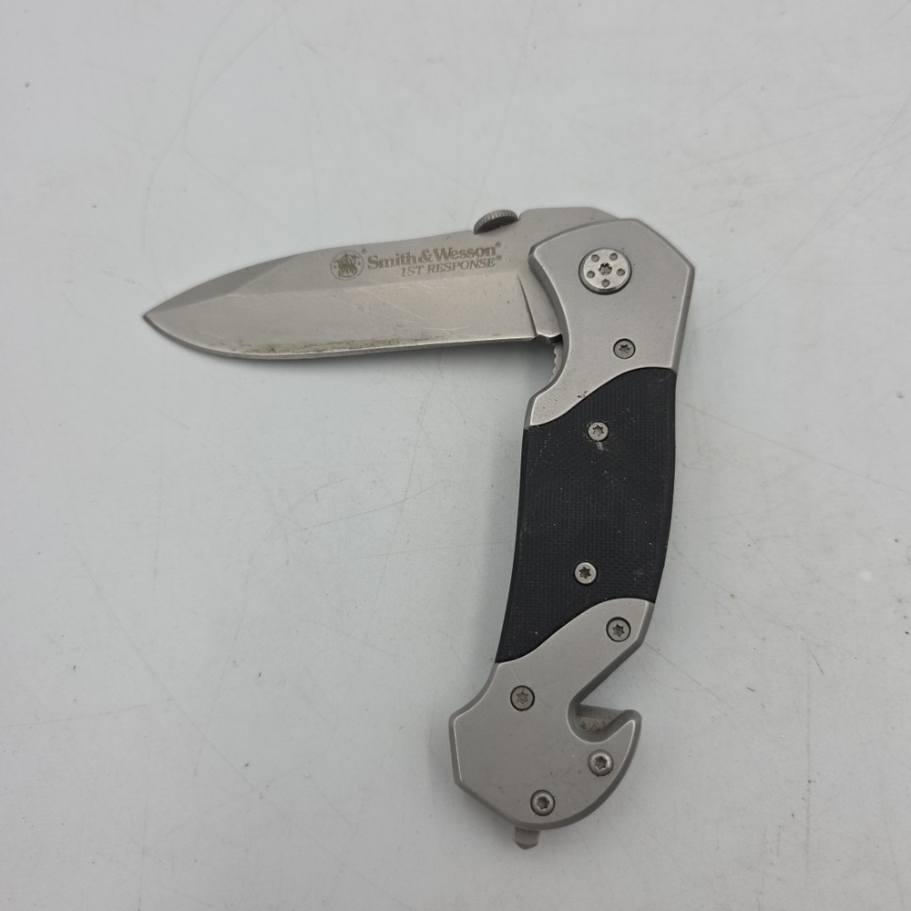 Smith & Wesson First Response Folding Knife Stainless Blade Pocket